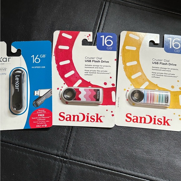 New set of USB Flash Drives - Picture 1 of 1